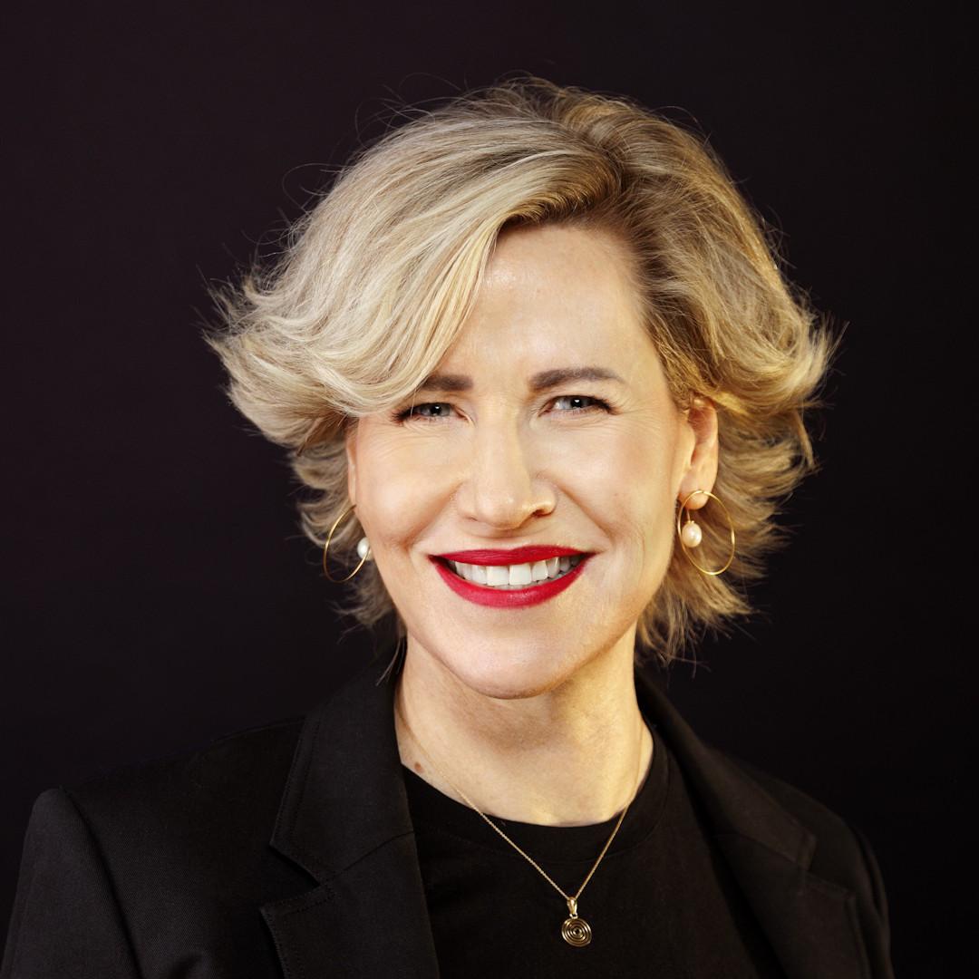 12.00 - 12.30 | Det nye og nødvendige hierarki | Emilia van Hauen, Sociolog, foredragsholder & forfatter